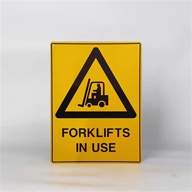 Haarukkatrukki käytössä merkki Australia